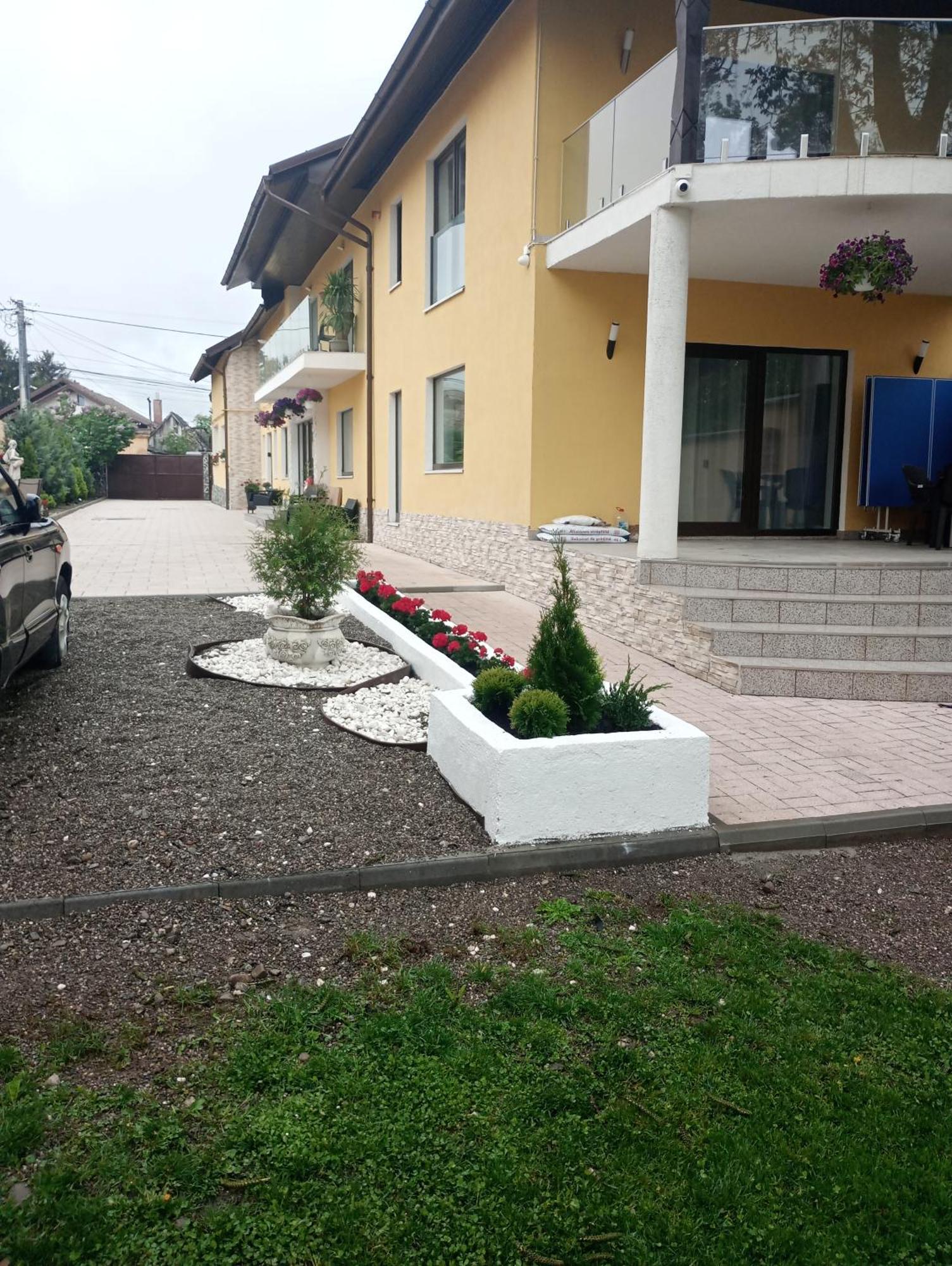 Izabella Guest House Săcele Exterior foto